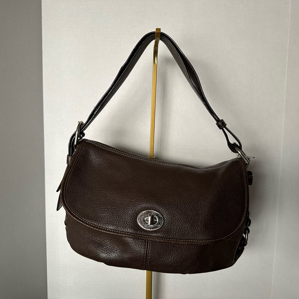 Elegant Brown Leather Shoulder Bag
